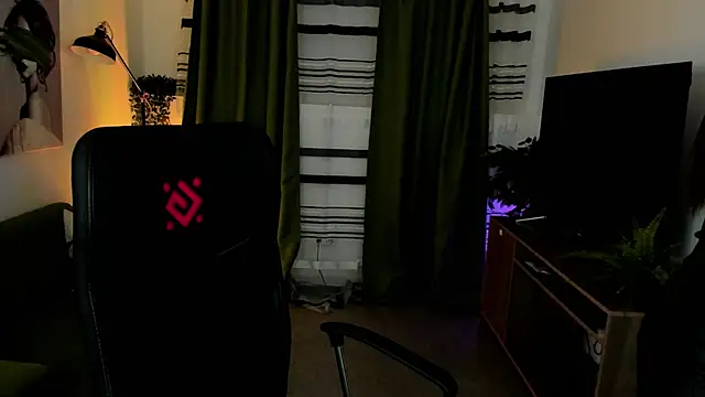 EmilyWilden online show from 18, 2, 2025