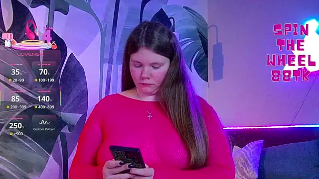 RubyValen online show from 6, 11, 2025