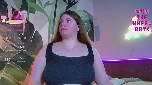 Snapshot of RubyValen chatting on 5, 2, 2026 RubyValen online show from 5, 2, 2026