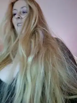 VictoriaMiami online show from 12, 3, 2026