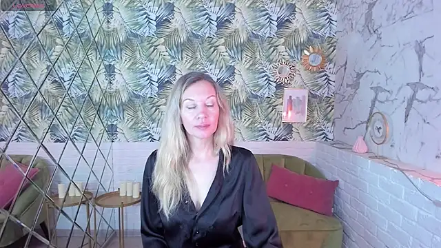 Snapshot of NancyGrace chatting on 11, 3, 2025 NancyGrace online show from 11, 3, 2025