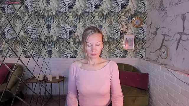 Snapshot of NancyGrace chatting on 24, 9, 2025 NancyGrace online show from 24, 9, 2025