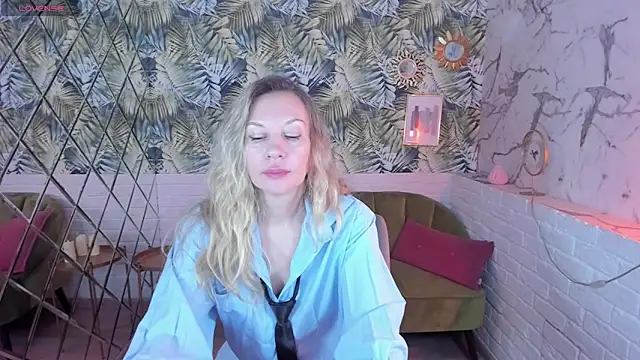 Snapshot of NancyGrace chatting on 7, 3, 2025 NancyGrace online show from 7, 3, 2025