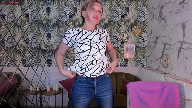 Snapshot of NancyGrace chatting on 11, 9, 2025 NancyGrace online show from 11, 9, 2025