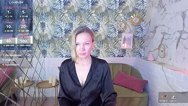 Snapshot of NancyGrace chatting on 4, 3, 2025 NancyGrace online show from 4, 3, 2025