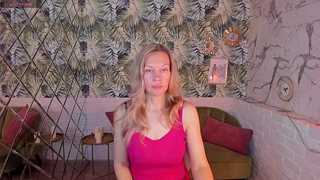 Snapshot of NancyGrace chatting on 4, 10, 2025 NancyGrace online show from 4, 10, 2025