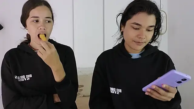 sexychanell 18 online show from 15, 11, 2025