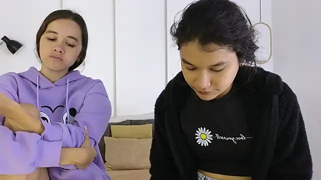 sexychanell 18 online show from 12, 4, 2026