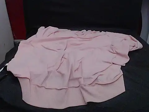 Laura hottt online show from 26, 10, 2025