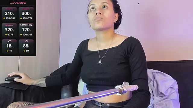 Snapshot of -camila-cooper-_ chatting on 30, 10, 2025 -camila-cooper- online show from 30, 10, 2025