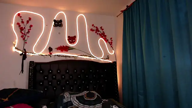 Snapshot of pussytight_pervert chatting on 18, 3, 2025 pussytight pervert online show from 18, 3, 2025