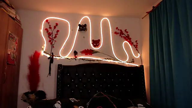 Snapshot of pussytight_pervert chatting on 21, 3, 2025 pussytight pervert online show from 21, 3, 2025