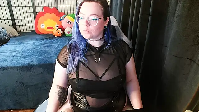 KiraSpitQueen online show from 23, 3, 2025
