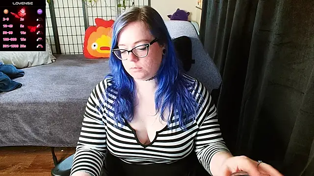 KiraSpitQueen online show from 2, 2, 2025