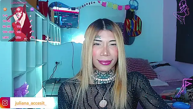 Snapshot of caroline_cossei chatting on 10, 7, 2026 caroline cossei online show from 10, 7, 2026