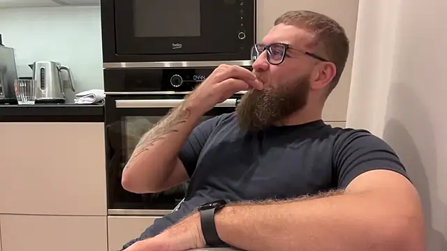 Bear bear  online show from 12, 11, 2025