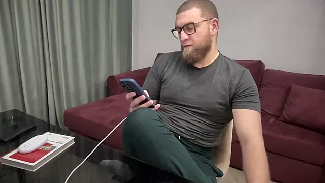 Bear bear  online show from 8, 3, 2025