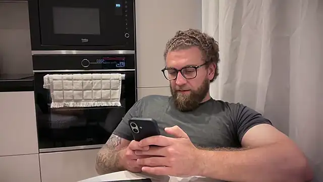 Bear bear  online show from 13, 7, 2026