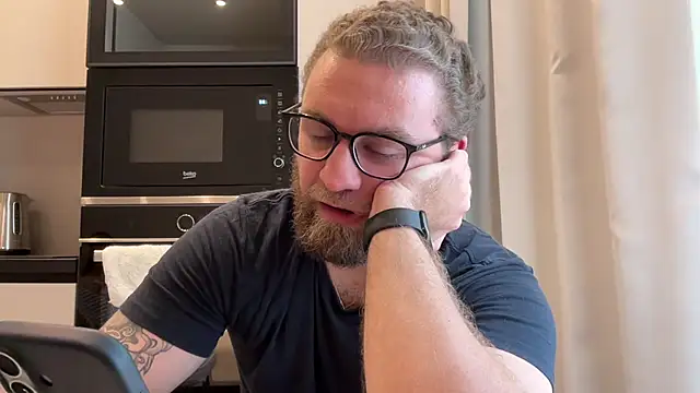 Bear bear  online show from 10, 4, 2026