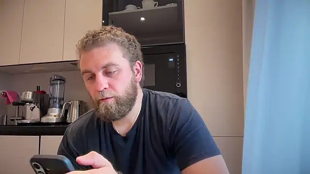 Bear bear  online show from 23, 4, 2026