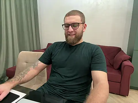 Bear bear  online show from 13, 3, 2025