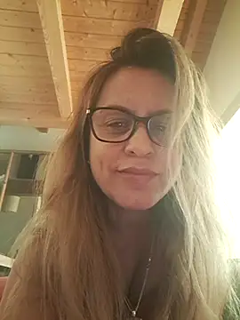 OliviaLewis online show from 6, 11, 2025