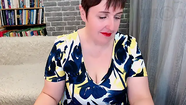 Snapshot of Rainbow_lady chatting on 23, 10, 2025 Rainbow lady online show from 23, 10, 2025