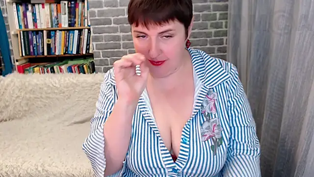 Snapshot of Rainbow_lady chatting on 24, 10, 2025 Rainbow lady online show from 24, 10, 2025