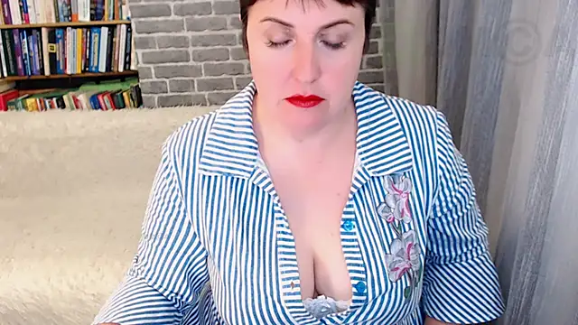 Snapshot of Rainbow_lady chatting on 27, 10, 2025 Rainbow lady online show from 27, 10, 2025