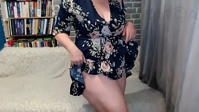 Snapshot of Rainbow_lady chatting on 12, 11, 2025 Rainbow lady online show from 12, 11, 2025