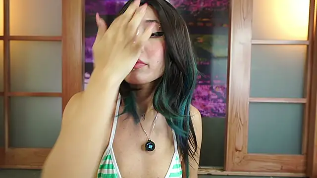 Snapshot of miss__maria chatting on 10, 10, 2025 miss maria online show from 10, 10, 2025