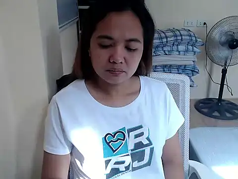 xTheLastVIRGINx online show from 15, 2, 2026