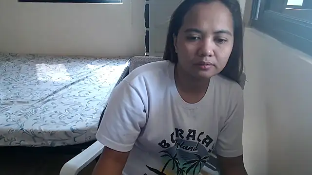 xTheLastVIRGINx online show from 4, 10, 2025