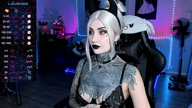 RachelQueen  online show from 4, 11, 2025