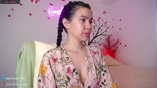 Karolina 1 online show from 22, 2, 2025