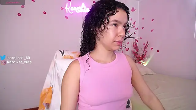 Karolina 1 online show from 4, 11, 2025