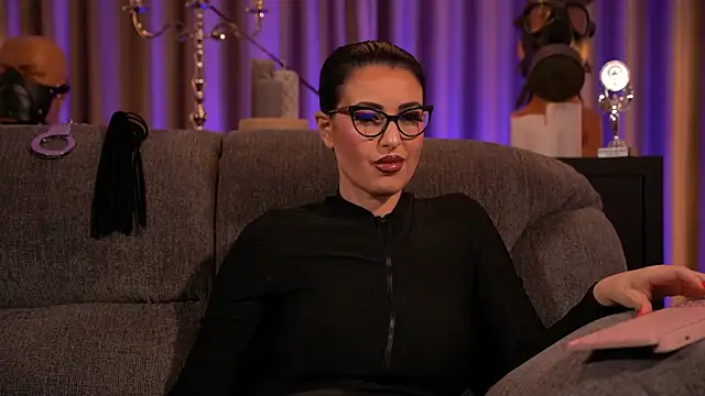 kelly kent online show from 28, 2, 2025