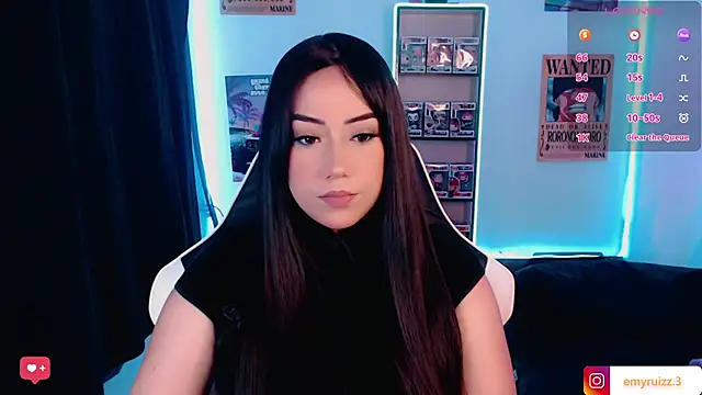 Emmy Ruiz online show from 4, 1, 2025