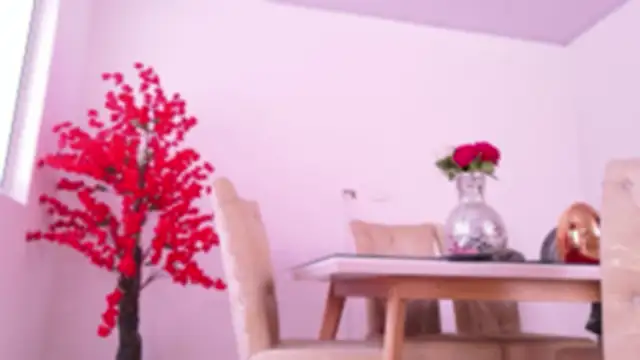 lara giraldo online show from 10, 4, 2026