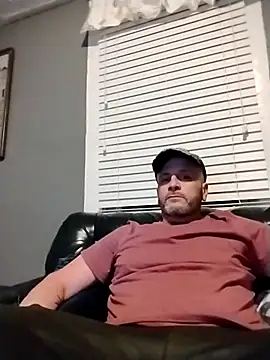 ShaneJames11 online show from 2, 12, 2025