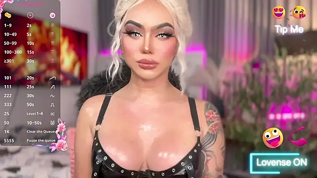 Snapshot of sassy_olivia chatting on 21, 10, 2025 sassy olivia online show from 21, 10, 2025