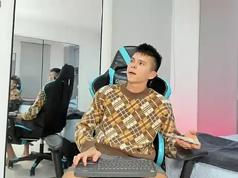 Daddyrich4u online show from 8, 9, 2025