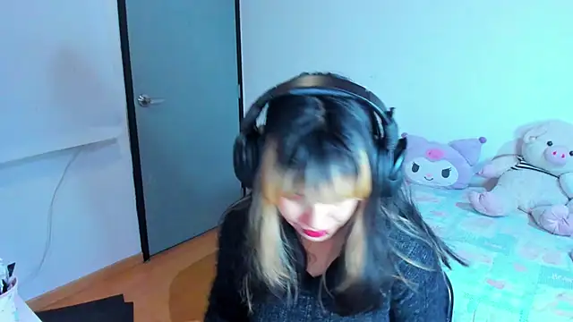 Akane-Mou online show from 13, 1, 2025