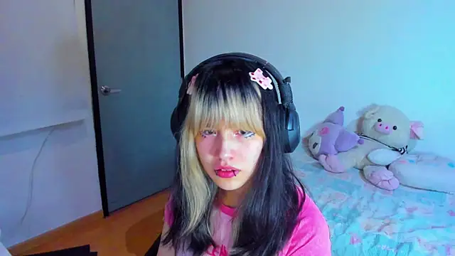 Akane-Mou online show from 18, 1, 2025