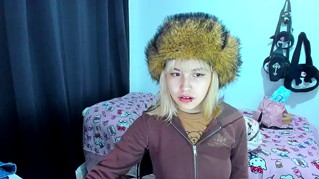 Akane-Mou online show from 25, 11, 2025