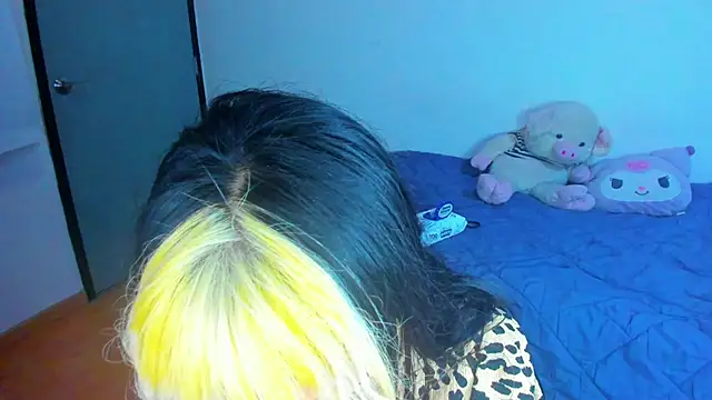 Akane-Mou online show from 7, 2, 2025