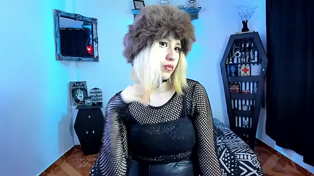 Akane-Mou online show from 3, 10, 2025