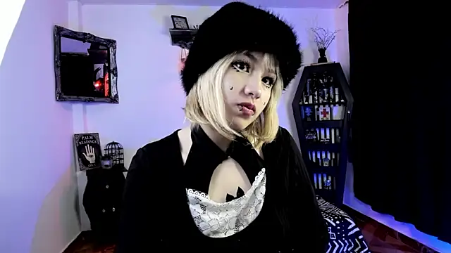 Akane-Mou online show from 8, 10, 2025