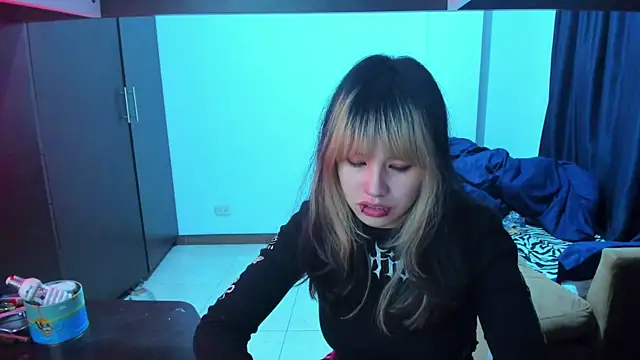 Akane-Mou online show from 6, 1, 2025