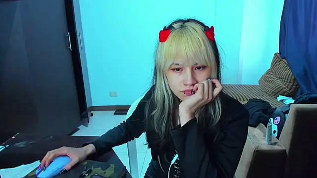 Akane-Mou online show from 15, 2, 2025